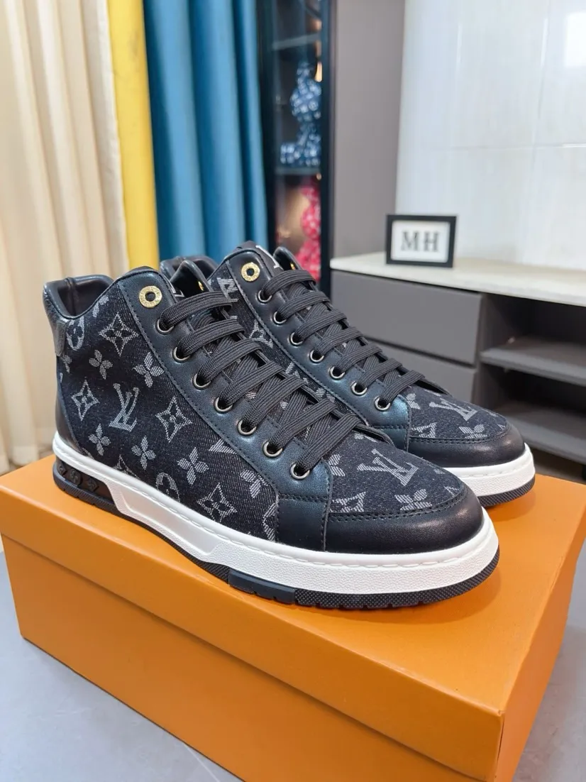 Men's shoes💰420🌹🌹[LV] The latest masterpiece of high-top men's shoes: the upper is made of first-layer cowhide imported from Italy with special materials➕full genuine leather lining🔥, making walking more convenient and comfortable! Exclusive new style, stunning work [color]! Create a fashionable personality to set off your uniqueness! A must-have for trendy men! Classic🔥Number: 38-44